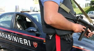 Carabinieri con mitra