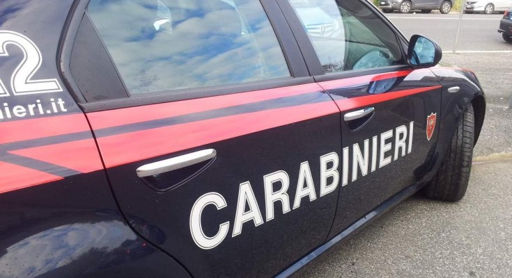 carabinieri-auto-sola-735x400