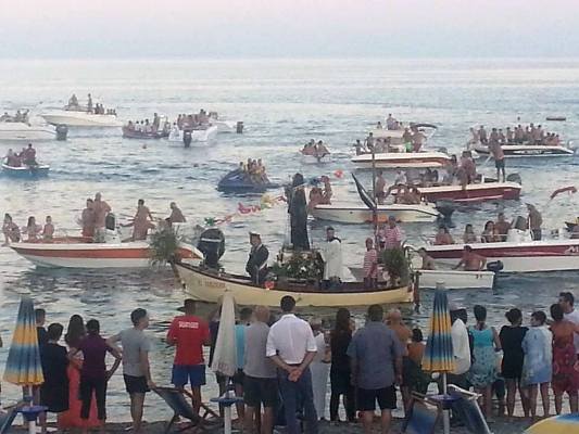 Processione-a-mare-Bovalino-Festa-S.-Francesco-di-Paola