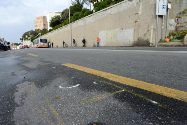 Genova, Quarto - investita dal bus, incidente mortale davanti all'ospedale Gaslini