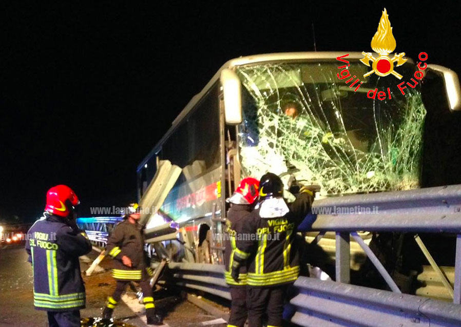 san mango d aquino due incidenti mortali sull autostrada a2 tra altilia e san mango eco della locride