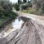 Attenzione sulla strada provinciale Camini-Riace: pericolo a causa del fango e delle pozzanghere